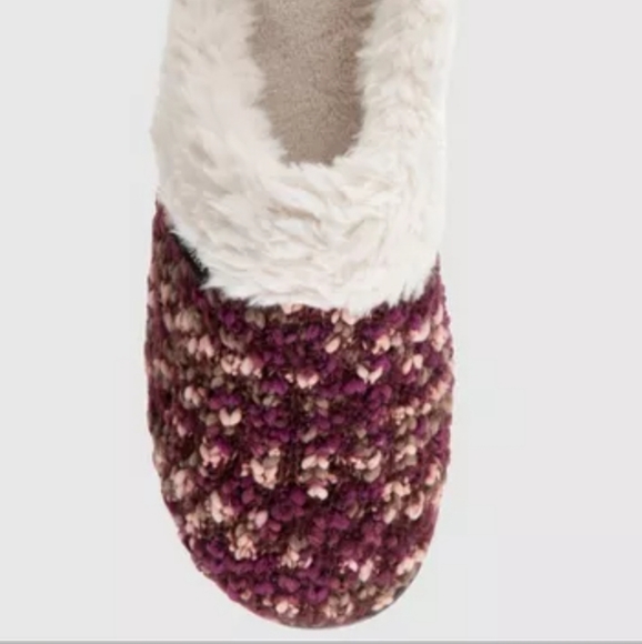 Isotoner Slippers - Picture 2 of 3